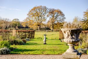 Photo 16- click for photo gallery